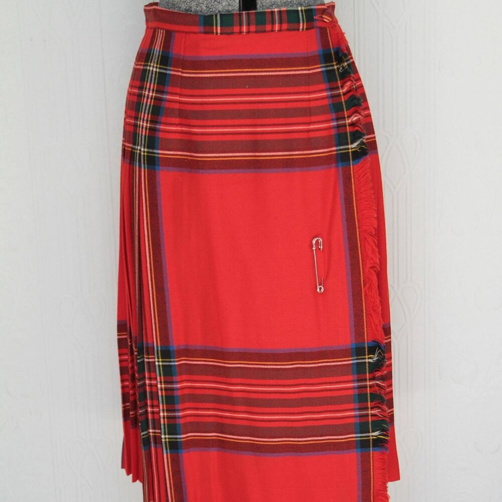 60's or 70's tartan skirt or Woman's kilt - red - Small/Medium Stewart size 8